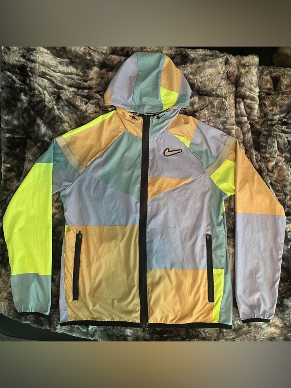 Nike Windrunner Wild Run Men’s Full-Zip Hooded Running Jacket - Patchwork
